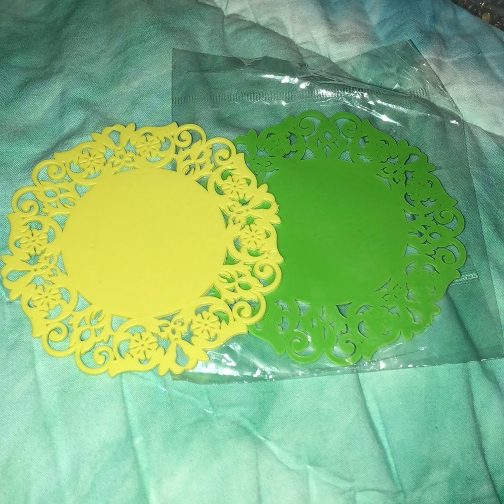 Light green and yellow coaster